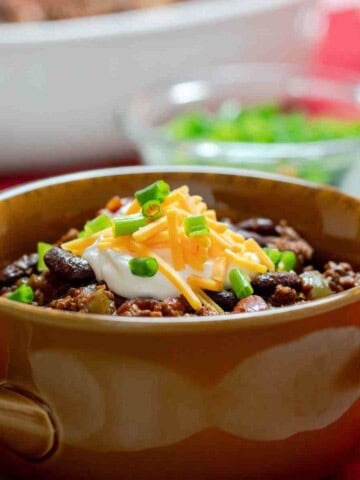 Instant Pot Homemade Chili featured image.