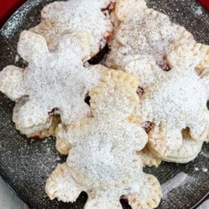 Christmas Hand Pies Featured Image.