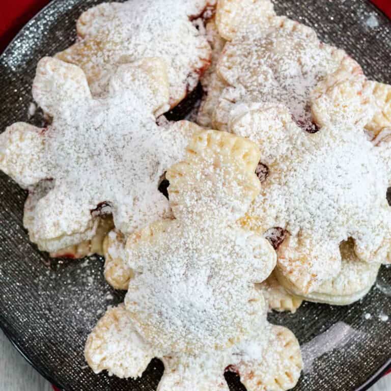 Christmas Hand Pies Featured Image.