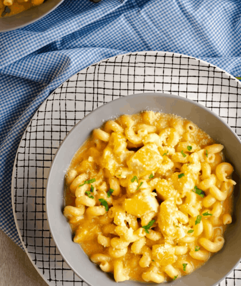 Instant Pot Cheesy Chicken Mac N Cheese
