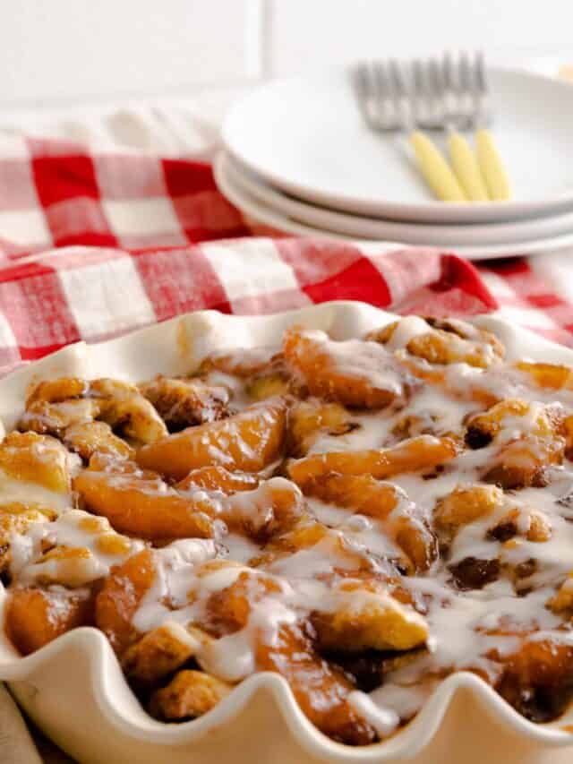 Apple cinnamon roll bake 3