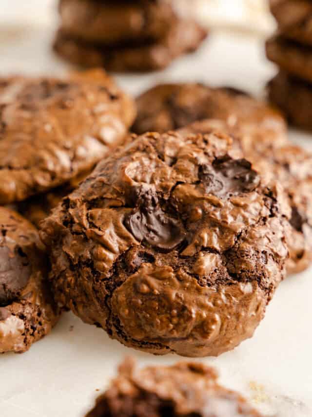 close up of flourless chocolate cookies