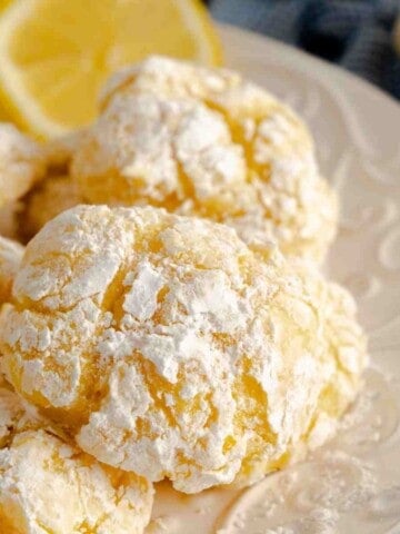 Lemon Crinkle Cookies featured image.