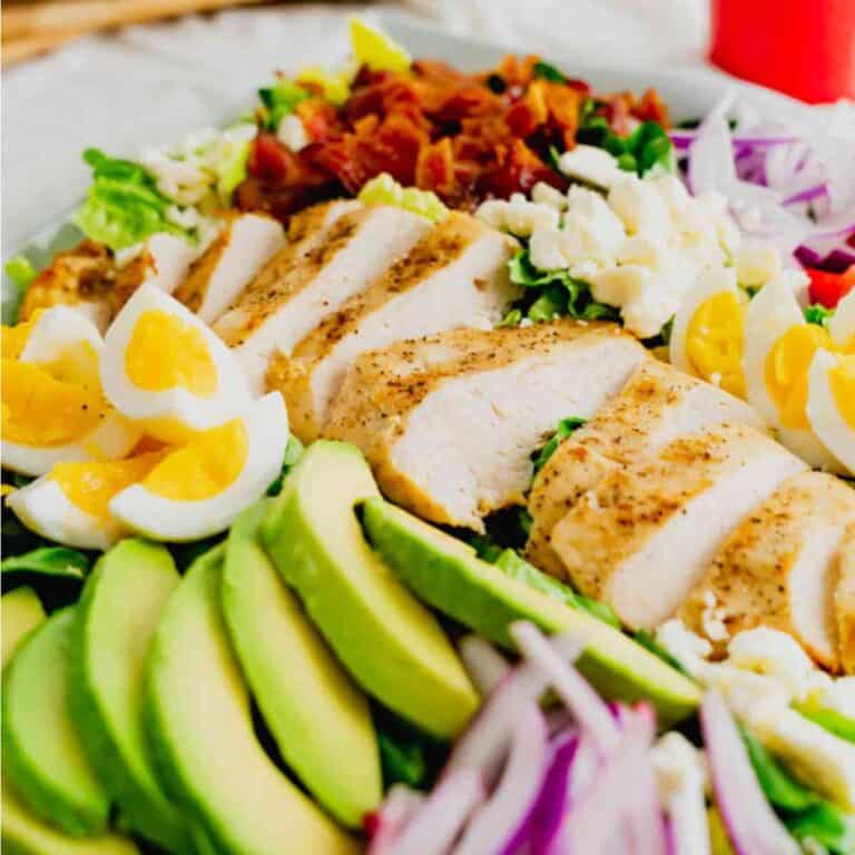 chicken cobb salad featured image (1).