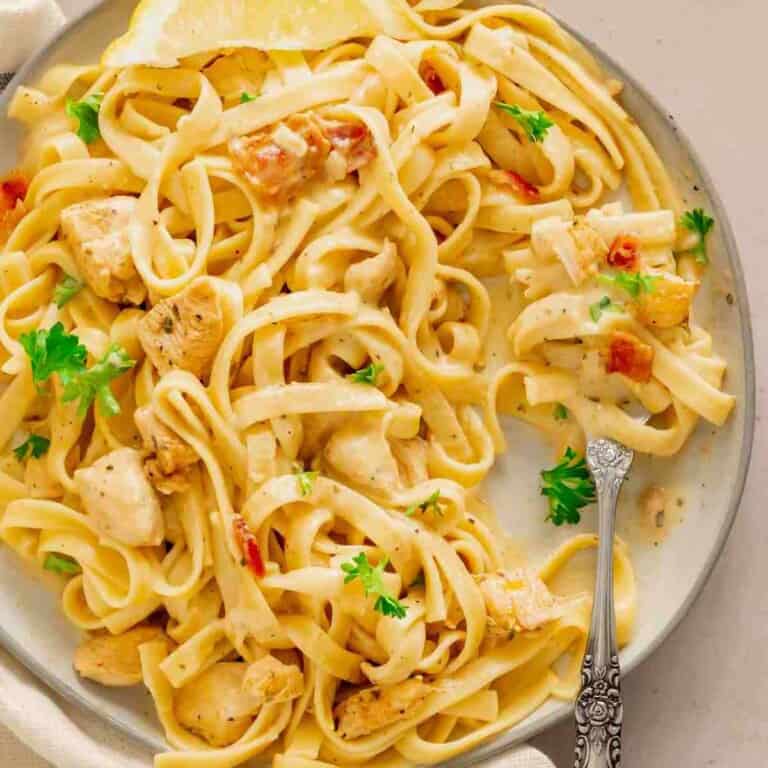 Instant Pot Cajun Chicken Pasta featured image.