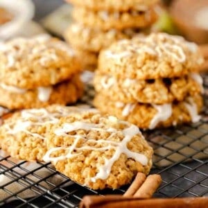 Apple Cinnamon Oatmeal Cookies featured image.