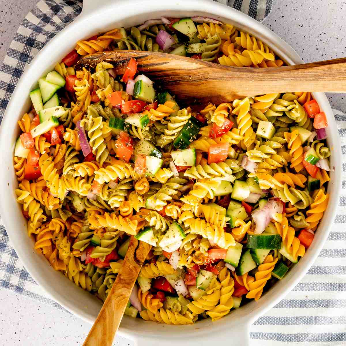pasta salad dressing with olive oil and red wine vinegar Greek Pasta Salad with Red Wine Vinaigrette