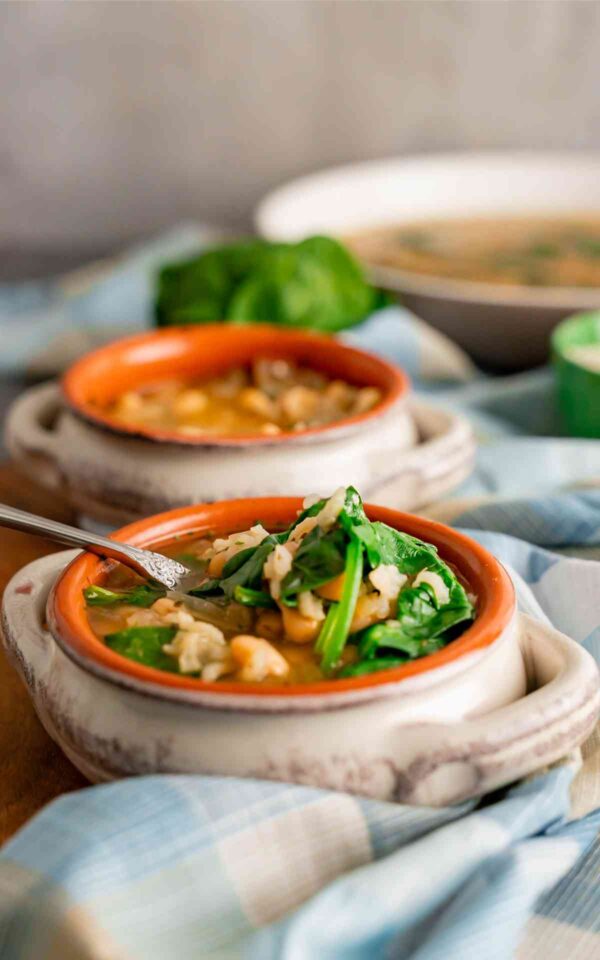 Spinach and White Bean Soup - Mama Needs Cake®