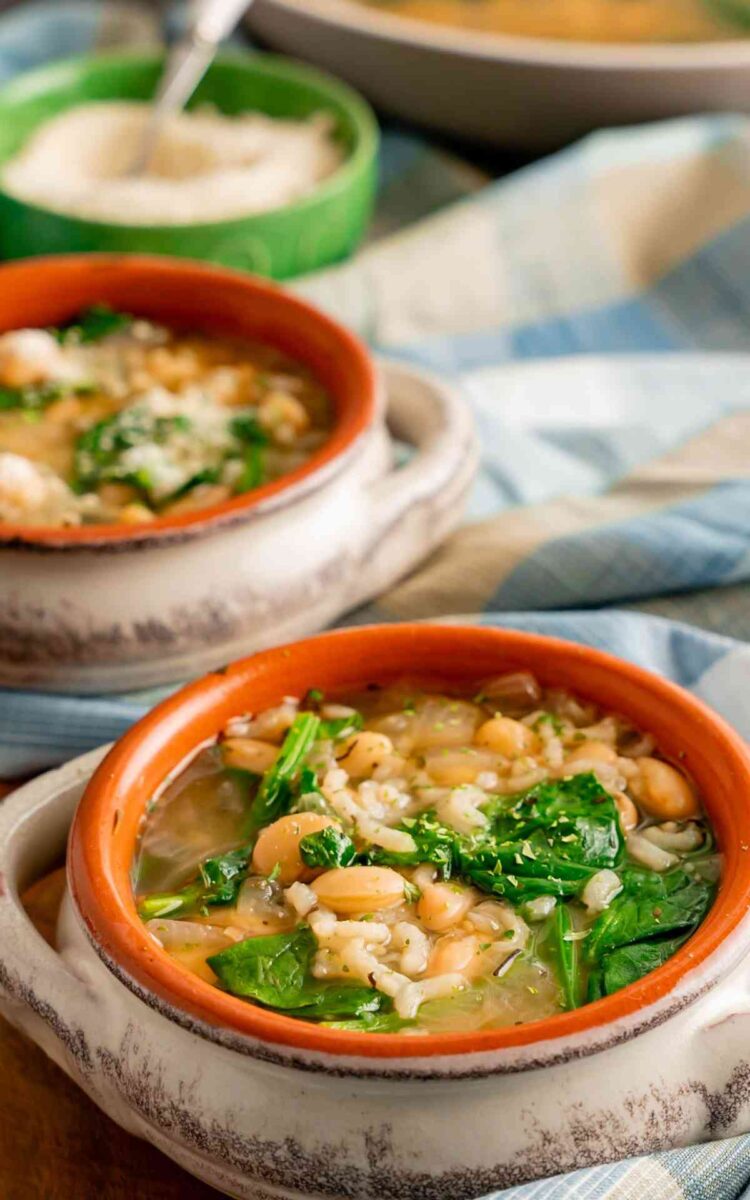 Spinach and White Bean Soup - Mama Needs Cake®