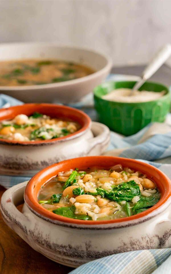 Spinach and White Bean Soup - Mama Needs Cake®