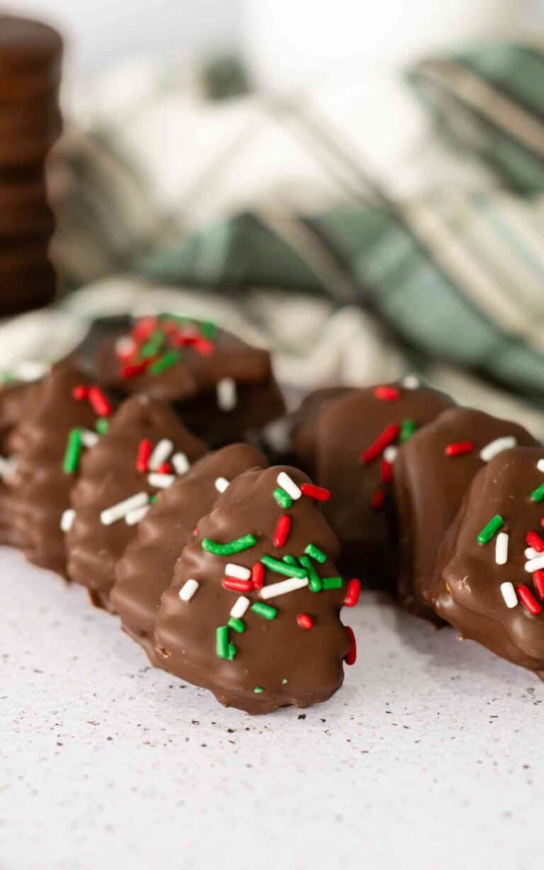 Christmas Ritz Cracker Cookies - Mama Needs Cake®