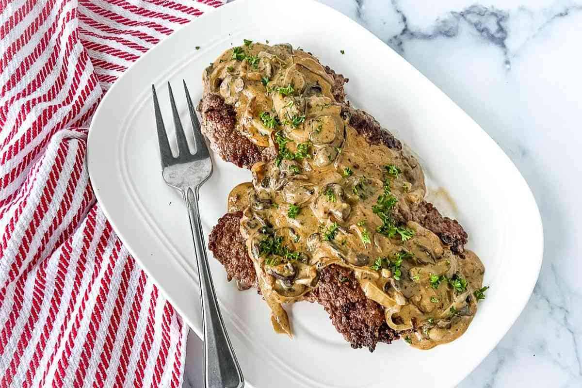 Fall Crockpot Recipes - Beef Cube Steak in Crock Pot - the Feathered Nester.