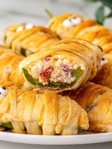 Jalapeno Popper Mummies featured image.