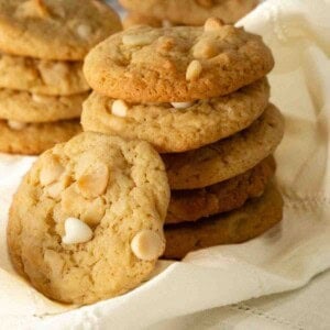 Lemon Macadamia Nut Cookies featured image.