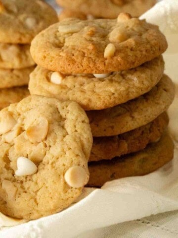 Lemon Macadamia Nut Cookies featured image.