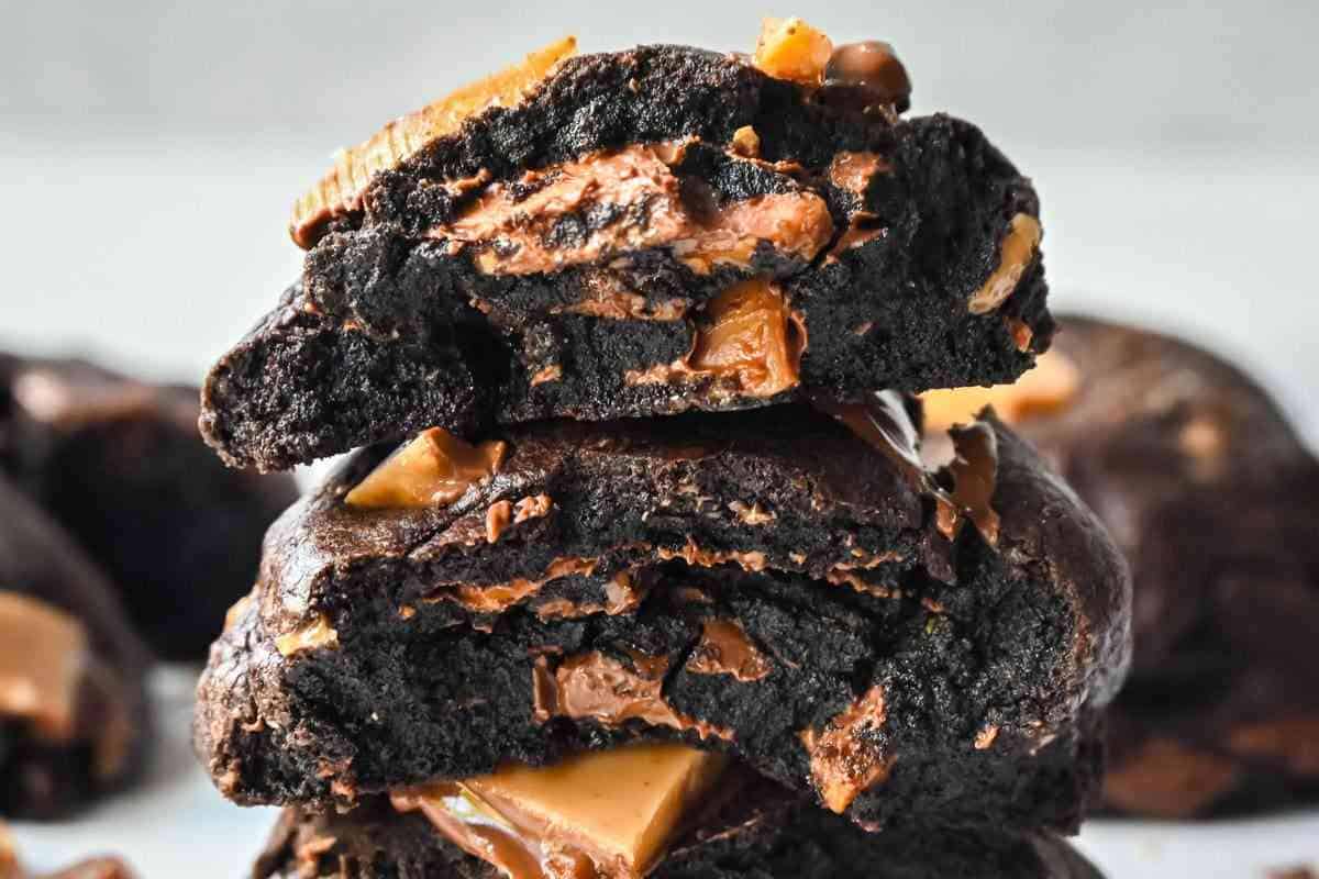 Levain Bakery Chocolate Toffee Cookies msn image.