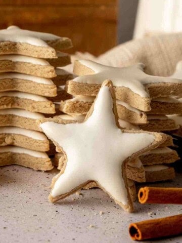 Zimtsterne featured image.