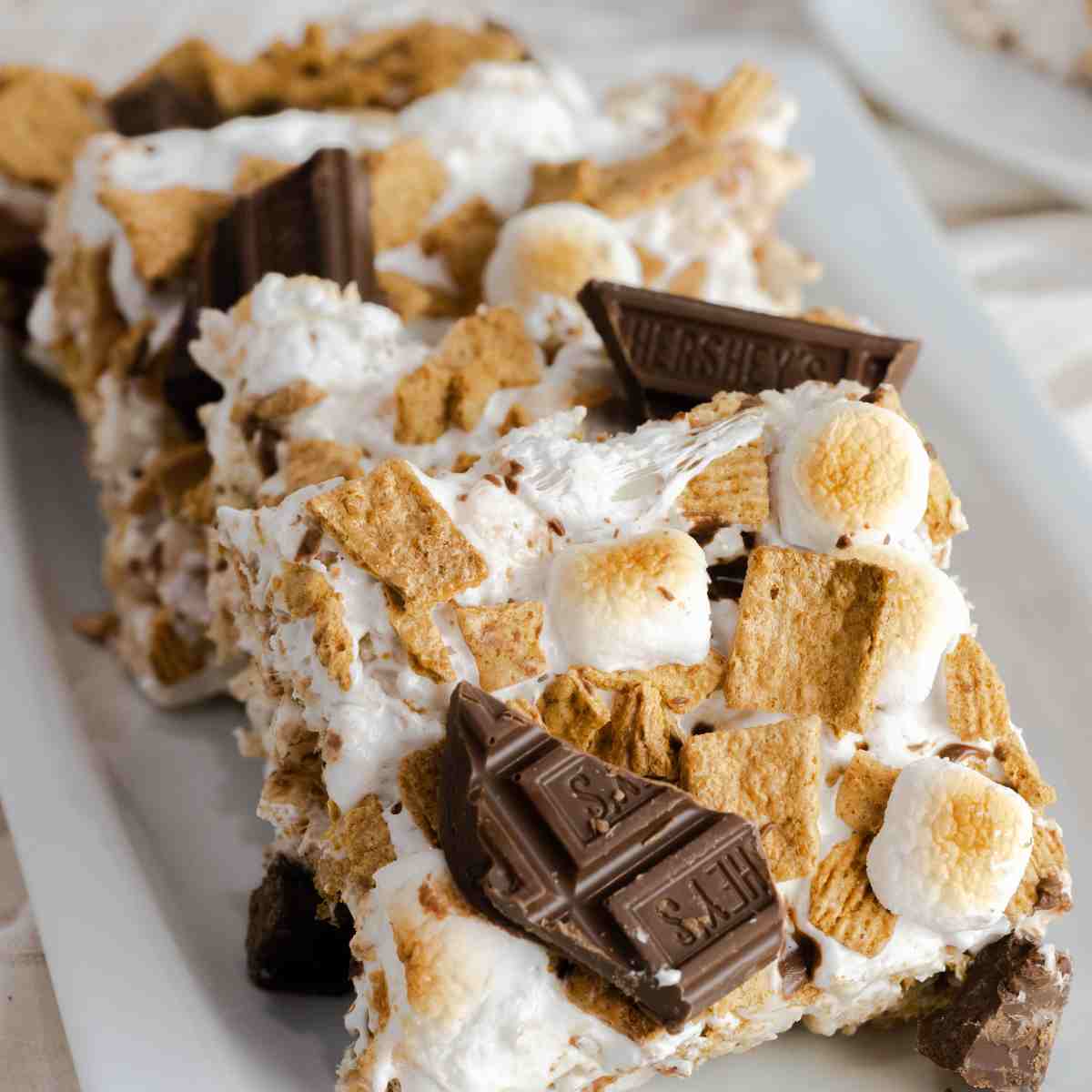 Smores rice krispies treats featured image.