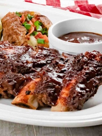 beef back ribs featured image.