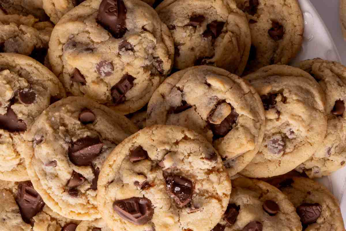 Delicious eggless chocolate chip cookies with rich chocolate chunks. Perfect for allergy-friendly ba.