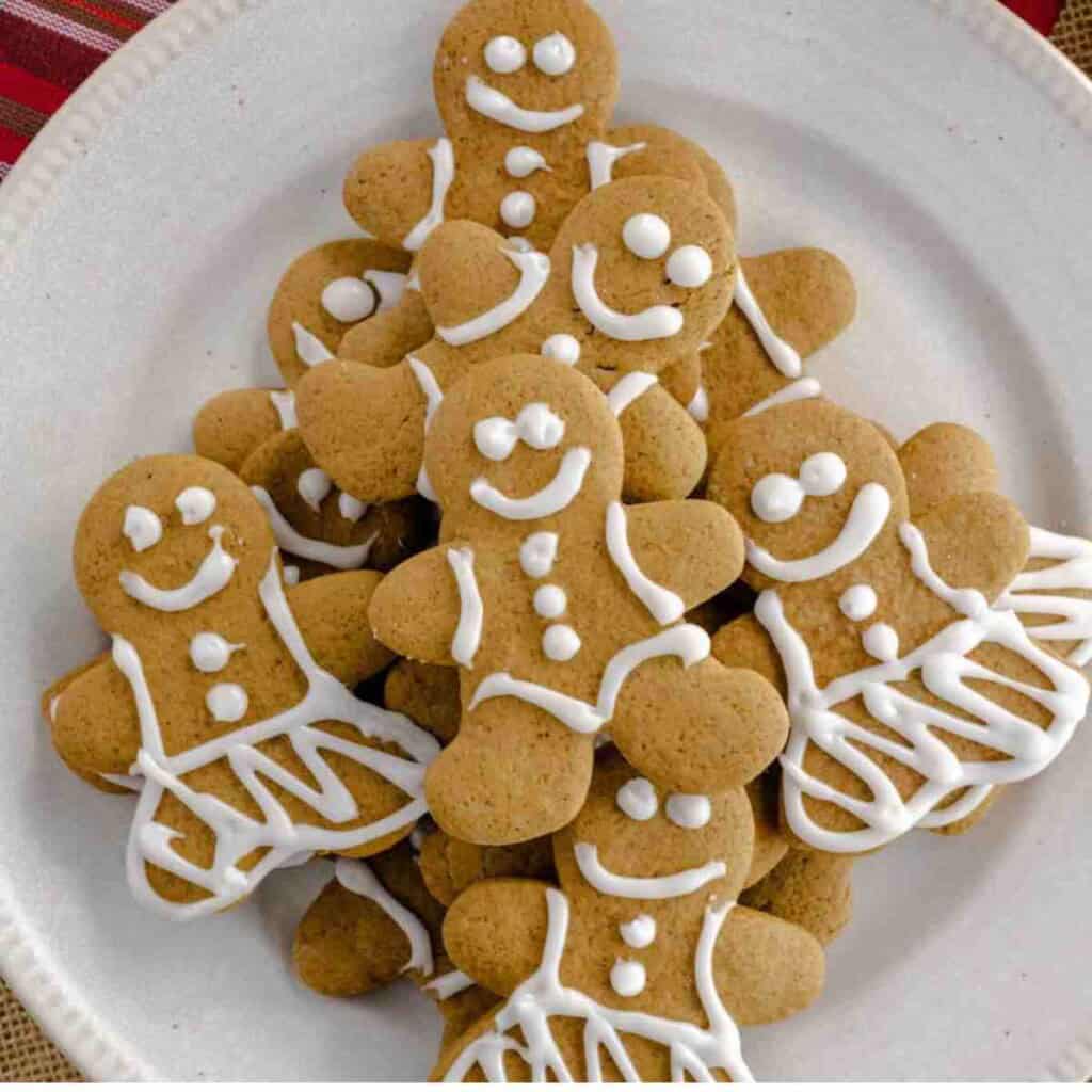Gingerbread man Cookies featured image.