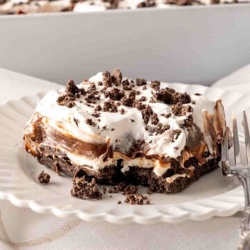No Bake Chocolate Lasagna featured image.