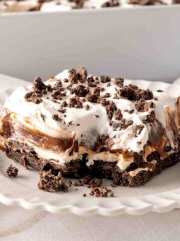 No Bake Chocolate Lasagna featured image.