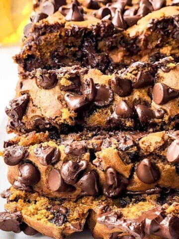 Pumpkin and Chocolate Chip Bread featured image.