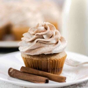 Vanilla Cinnamon Swirl Cupcakes featured image.