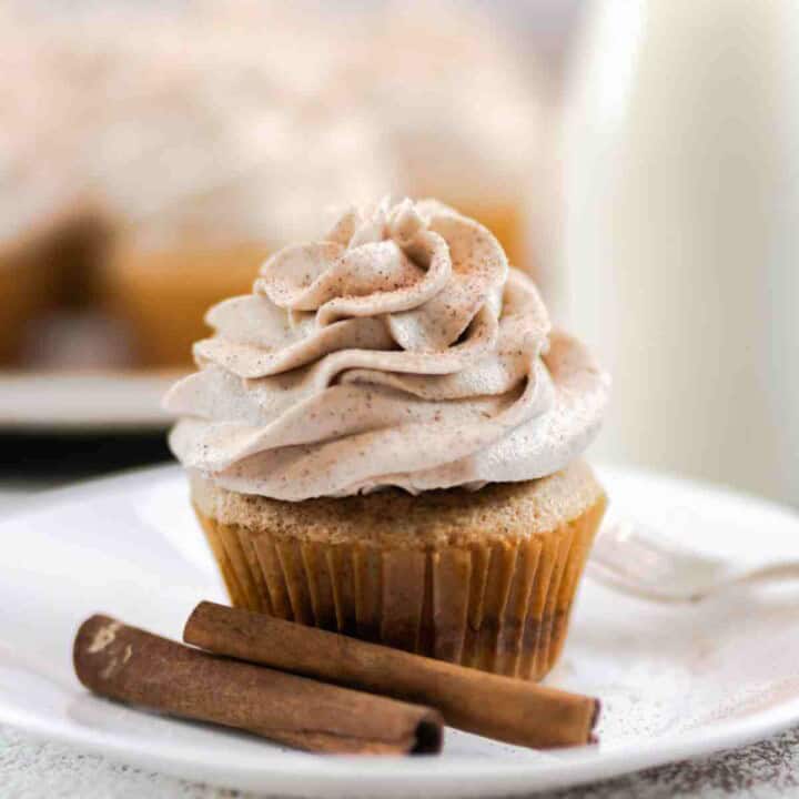 Vanilla Cinnamon Swirl Cupcakes featured image.