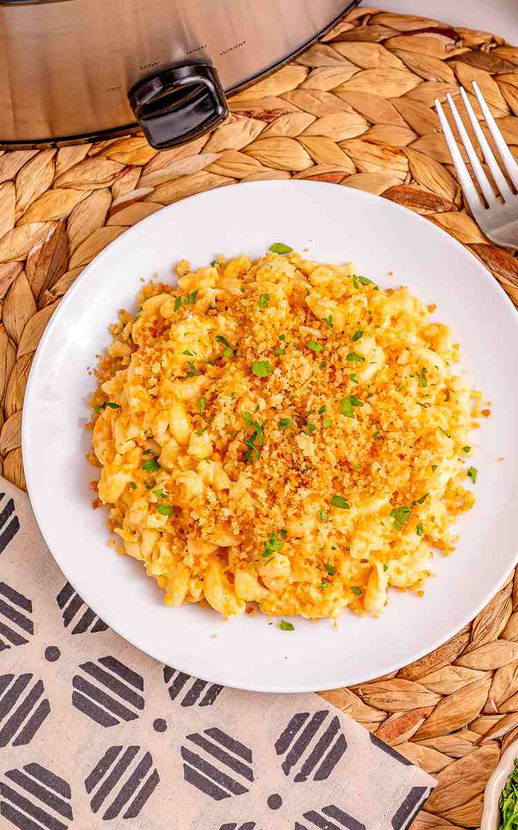 A plate of slow cooker macaroni and cheese with panko.