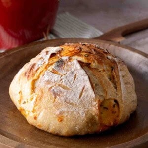 Jalapeno Cheddar Sourdough featured image.