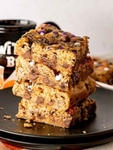 Halloween Cookie Bars Featured image.